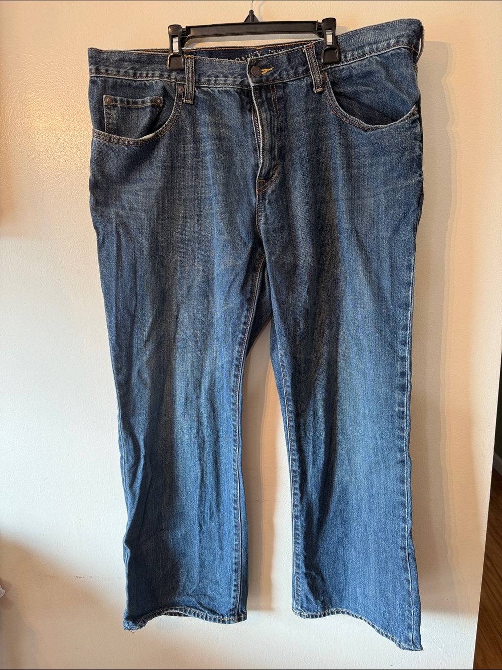 Old Navy Men's bootcut Denim Jeans - Medium Blue Wash 38x30 100% cotton 2009